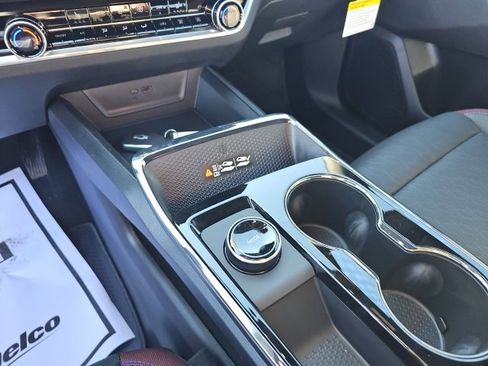 New 2026 Chevrolet Equinox RS image 38