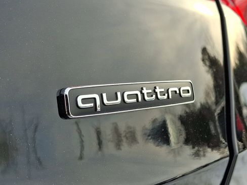 Certified 2025 Audi Q3 2.0T Premium w/ Convenience Package image 32