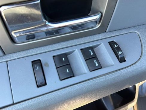 Used 2011 Ford F150 XLT w/ XLT Chrome Pkg image 21