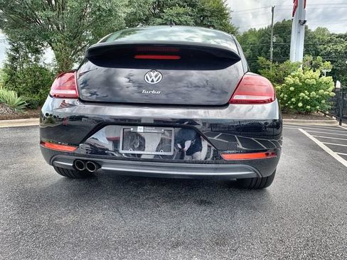 Used 2018 Volkswagen Beetle 2.0T SE FWD image 7