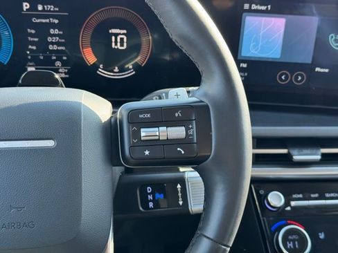 Used 2025 Hyundai Santa Fe SEL image 23