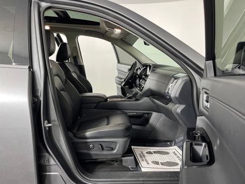 Used 2025 Nissan Pathfinder SL w/ SL Premium Package FWD image 42