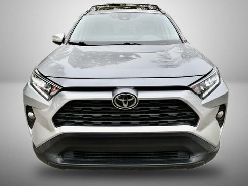 Used 2019 Toyota RAV4 XLE image 10