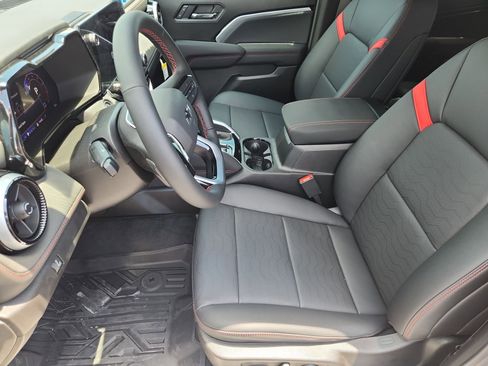 New 2025 Chevrolet Colorado Z71 w/ Z71 Convenience Package 2 image 52