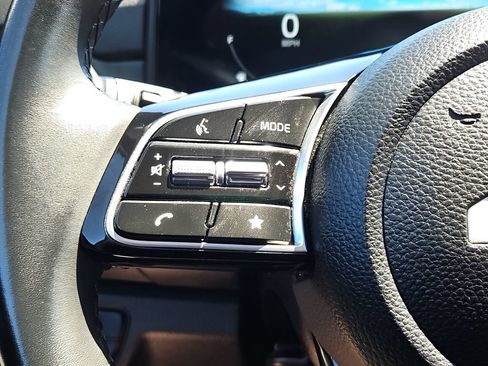 Used 2024 Kia Seltos EX AWD/4WD image 25