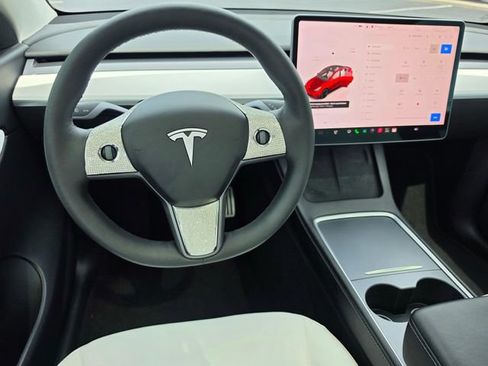 Used 2022 Tesla Model Y Performance AWD/4WD image 35