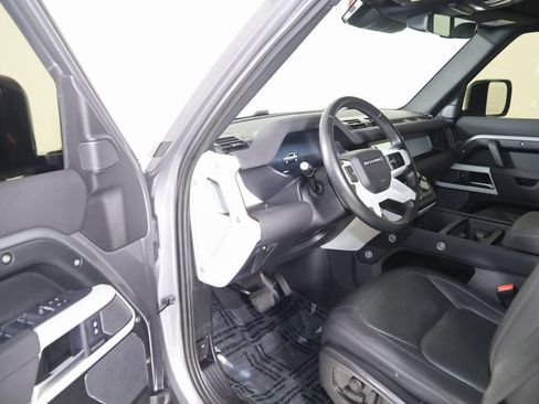 Used 2023 Land Rover Defender 110 SE image 58