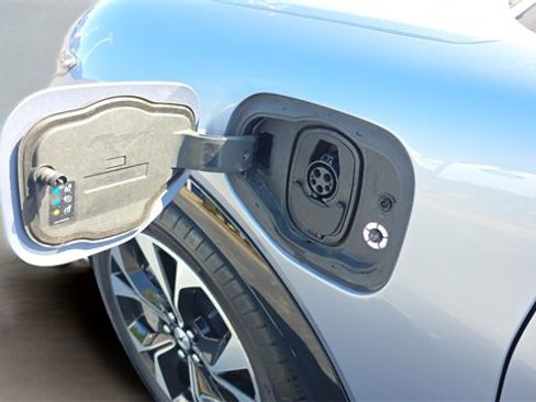 Used 2022 Ford Mustang Mach-E Premium image 18