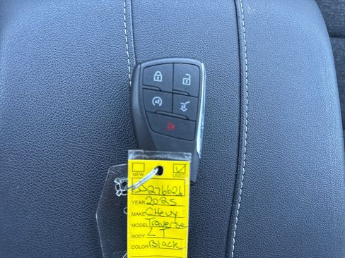 Used 2025 Chevrolet Traverse LT AWD/4WD image 24