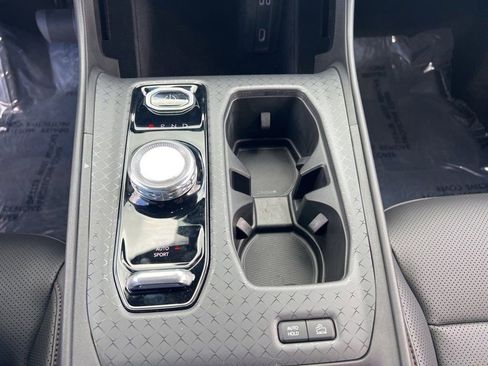 New 2025 Jeep Wagoneer S Launch Edition image 27