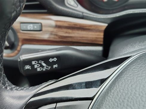 Used 2020 Volkswagen Passat 2.0T SEL image 18