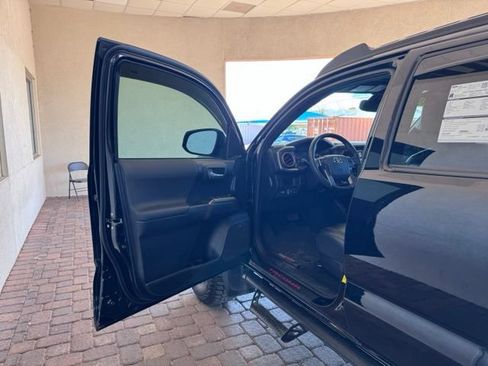 Used 2019 Toyota Tacoma TRD Pro AWD/4WD image 10
