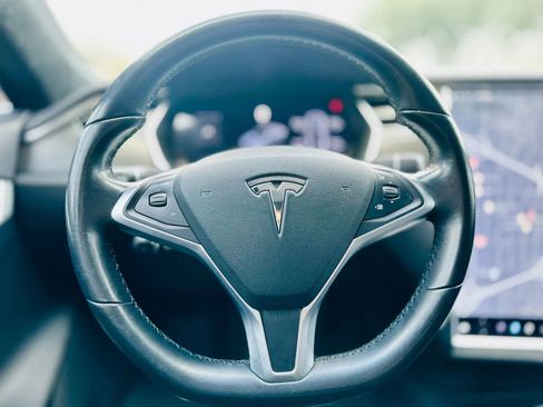 Used 2017 Tesla Model S 75 RWD image 15