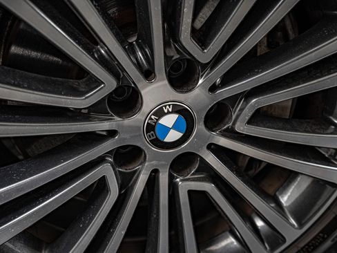 Used 2020 BMW 540i xDrive w/ Premium Package AWD/4WD image 11