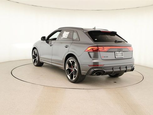 New 2026 Audi RS Q8 performance image 4