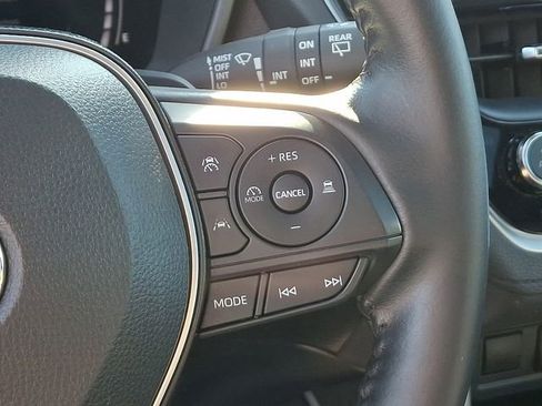 Used 2023 Toyota Corolla Cross XSE image 24