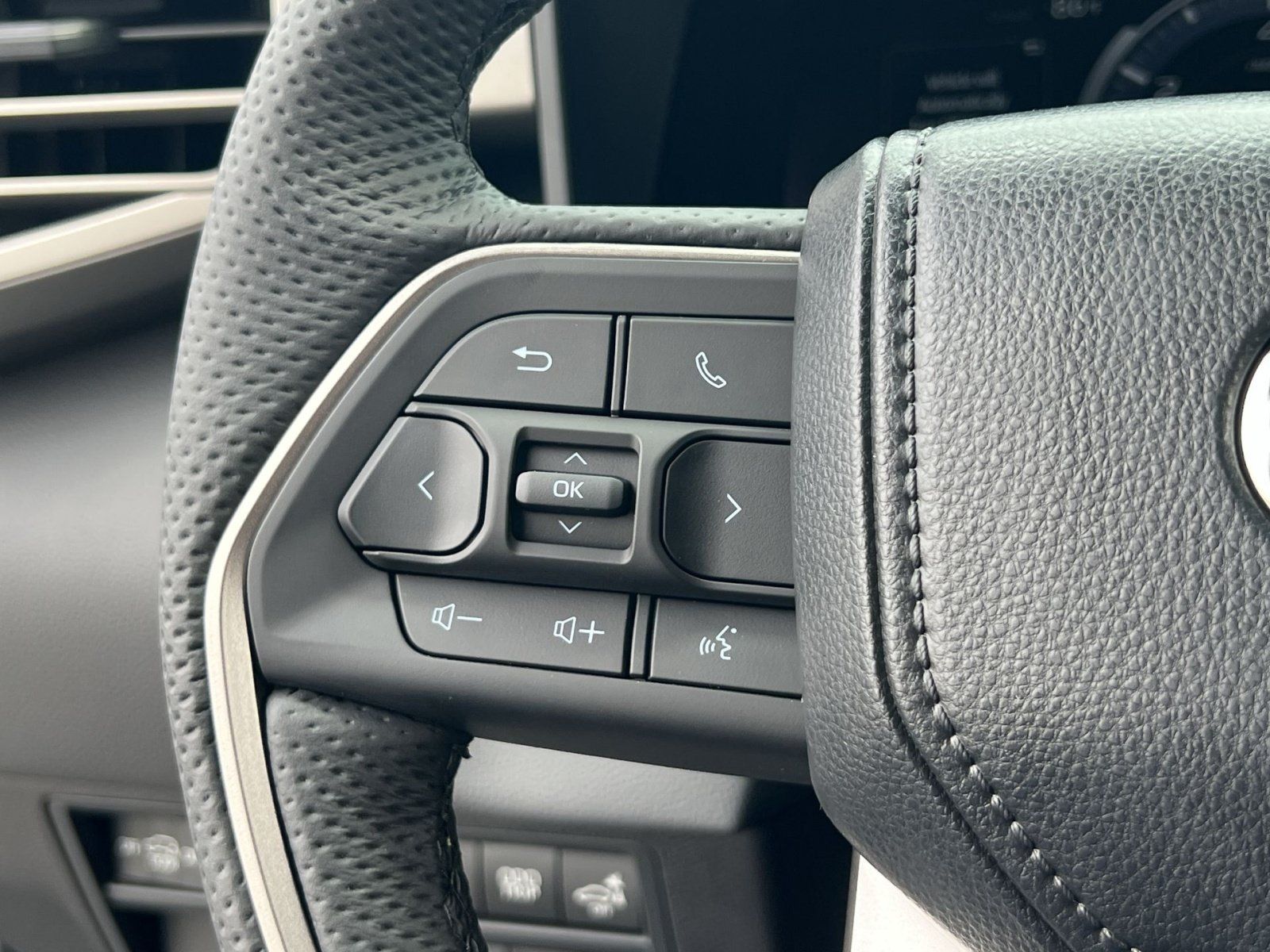 New 2026 Toyota Sequoia SR5 AWD/4WD image 29