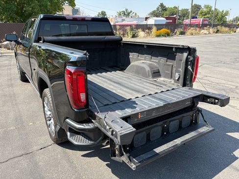 Used 2023 GMC Sierra 1500 Denali w/ Denali Reserve Package AWD/4WD image 8
