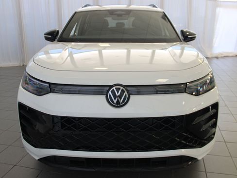 New 2026 Volkswagen Tiguan SE R-Line image 6