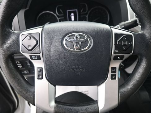 Used 2019 Toyota Tundra SR5 w/ Convenience Package AWD/4WD image 17