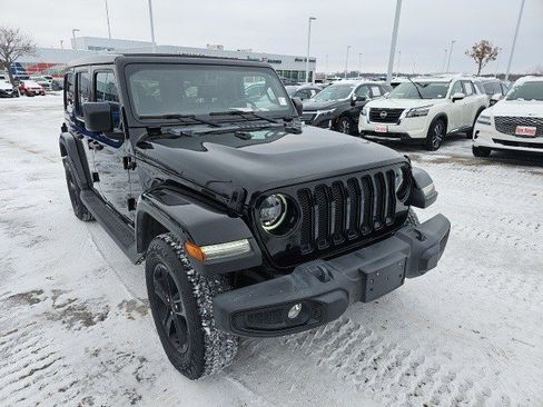 Used 2023 Jeep Wrangler Unlimited Sahara image 8