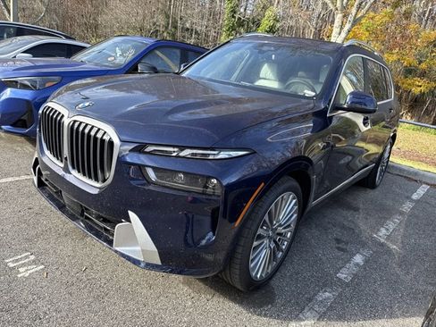 Used 2026 BMW X7 xDrive40i image 3
