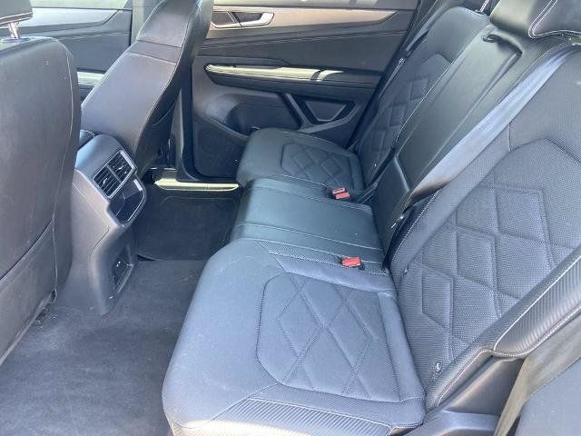 Used 2024 Volkswagen Atlas Cross Sport SE FWD image 21