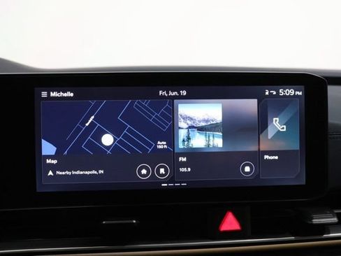 Used 2025 Kia Carnival SX Prestige FWD image 24