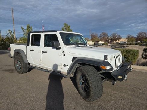 Used 2020 Jeep Gladiator Sport w/ Quick Order Package 24S image 3