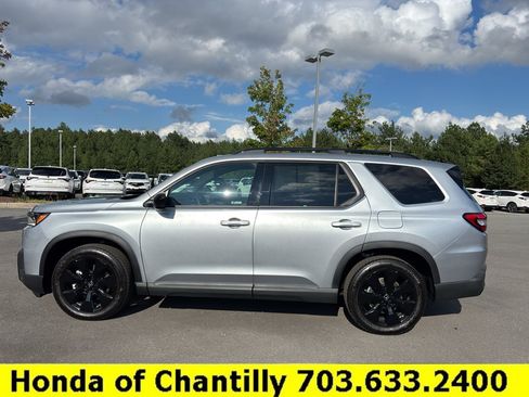 Used 2026 Honda Pilot Black Edition image 4