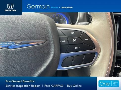Used 2019 Chrysler Pacifica Limited FWD image 33