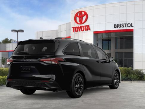 New 2026 Toyota Sienna XSE image 11