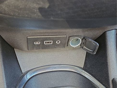 Used 2023 Chevrolet Malibu LT image 29