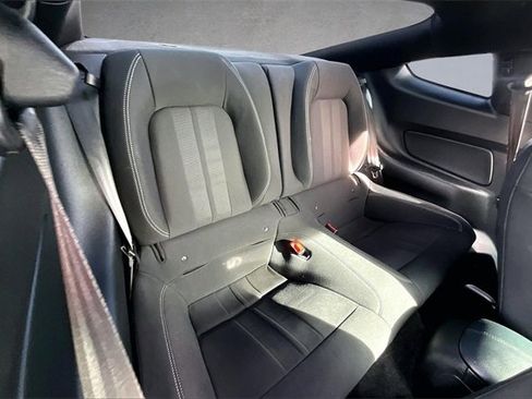 Used 2018 Ford Mustang Coupe image 22