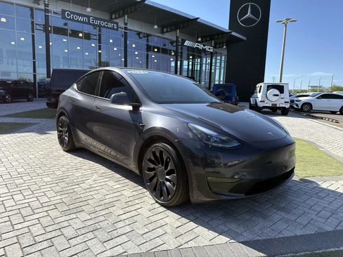 Certified 2023 Mercedes-Benz GLC 300 4MATIC w/ Pinnacle Trim Package image 37