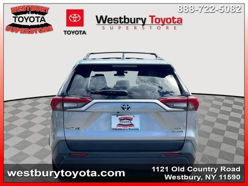 Used 2022 Toyota RAV4 XLE w/ Convenience Package AWD/4WD image 9