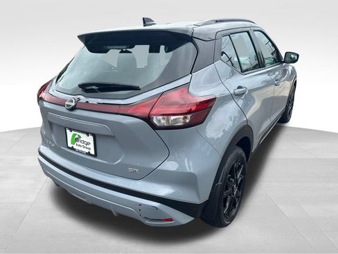 Used 2023 Nissan Kicks SR FWD image 7
