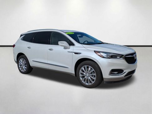 Used 2021 Buick Enclave Essence FWD image 2