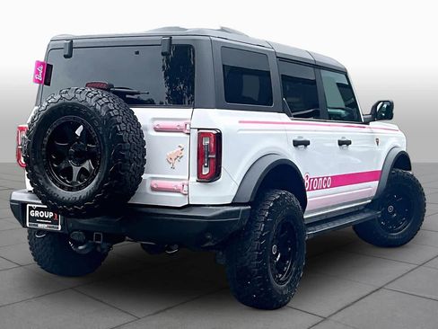 Used 2023 Ford Bronco Badlands image 13