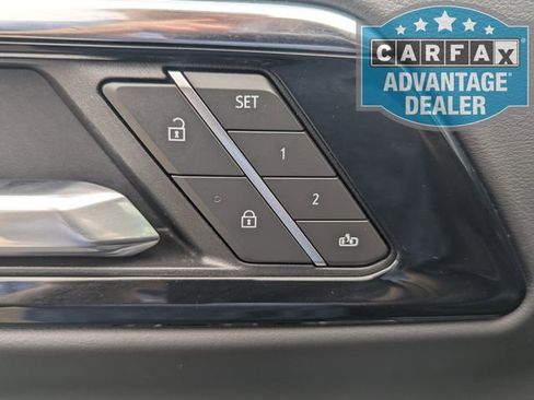 Used 2025 Chevrolet Tahoe Premier AWD/4WD image 17