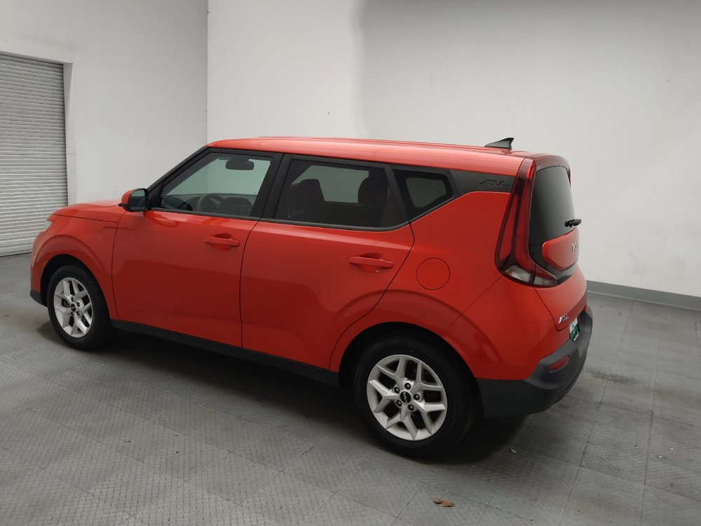 Used 2022 Kia Soul LX w/ Technology Package FWD image 3