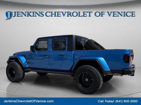 Used 2022 Jeep Gladiator Sport image 7