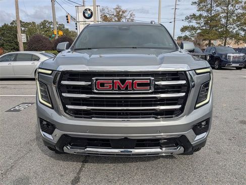 Used 2025 GMC Yukon Elevation w/ Elevation Premium Package image 10