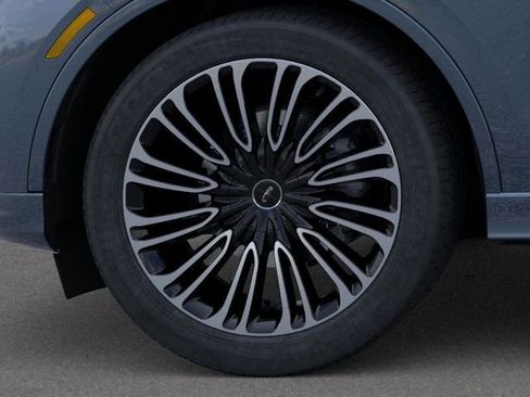 New 2026 Lincoln Aviator Black Label w/ Dynamic Handling Package image 38