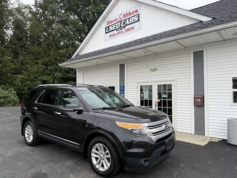 Used 2014 Ford Explorer XLT w/ Equipment Group 202A AWD/4WD image 1