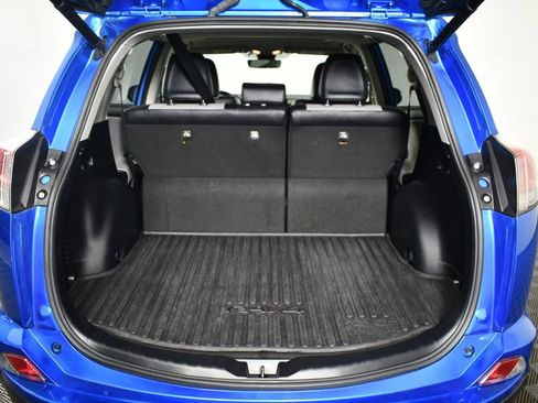 Used 2018 Toyota RAV4 Limited image 12