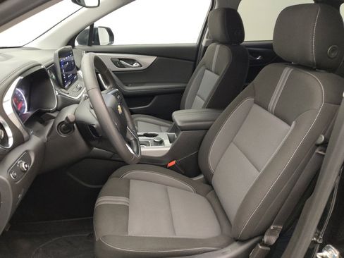 Used 2024 Chevrolet Blazer LT w/ Convenience Package FWD image 17