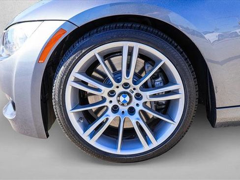 Used 2011 BMW 335i Convertible RWD image 9