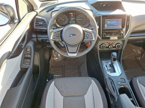 Used 2023 Subaru Crosstrek 2.0i Premium image 11