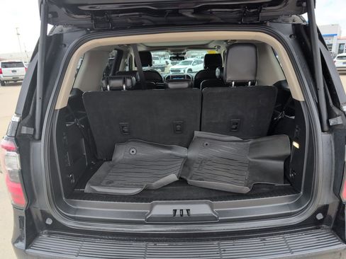 Used 2019 Ford Expedition Platinum image 33